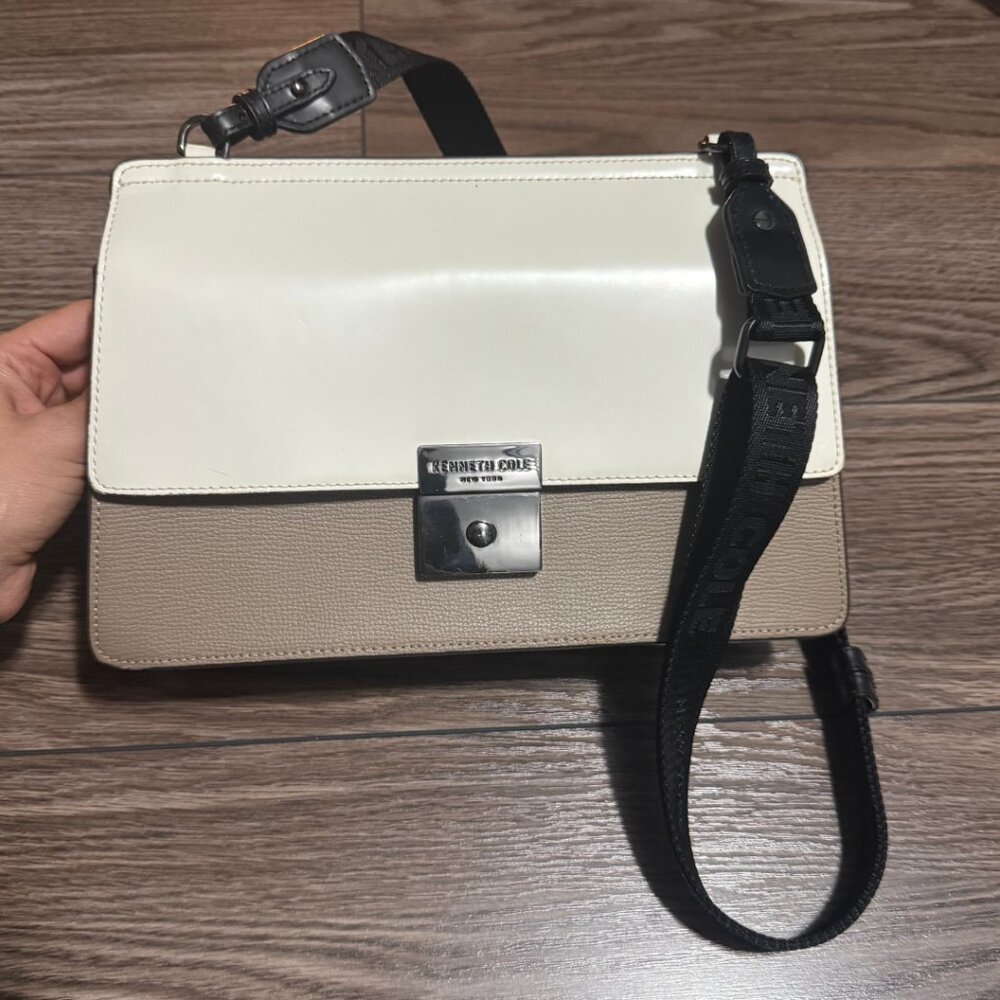 Kenneth Cole Taupe & White Leather Alex Shoulder Bag – Like New